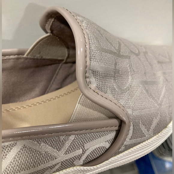 Calvin Klein Jeans Marren Jacquard Logo Patent Cement Slip On Sneakers Size 8.5 - Picture 12 of 13